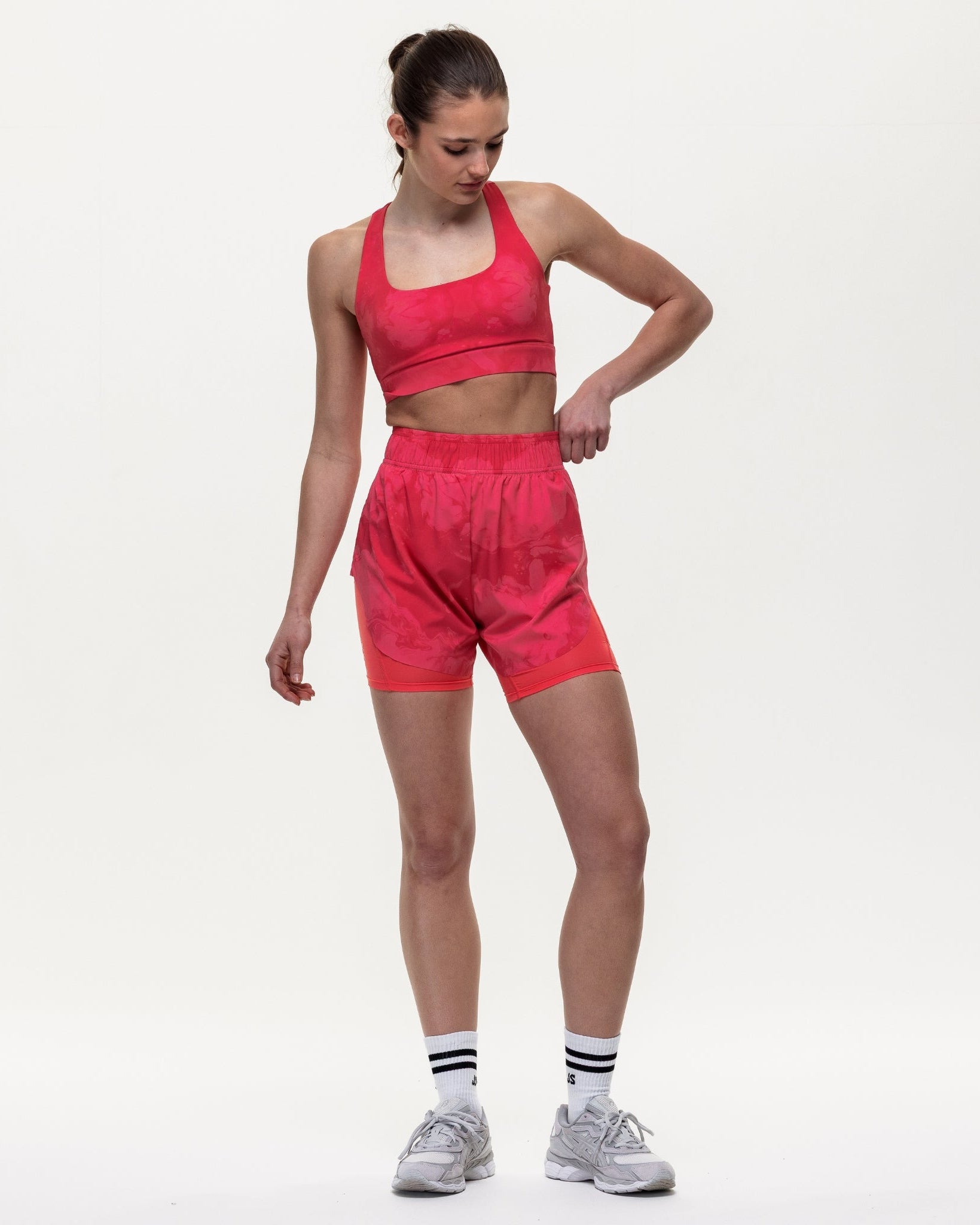 Run The Distance 2-in-1 Shorts - Coral Marble