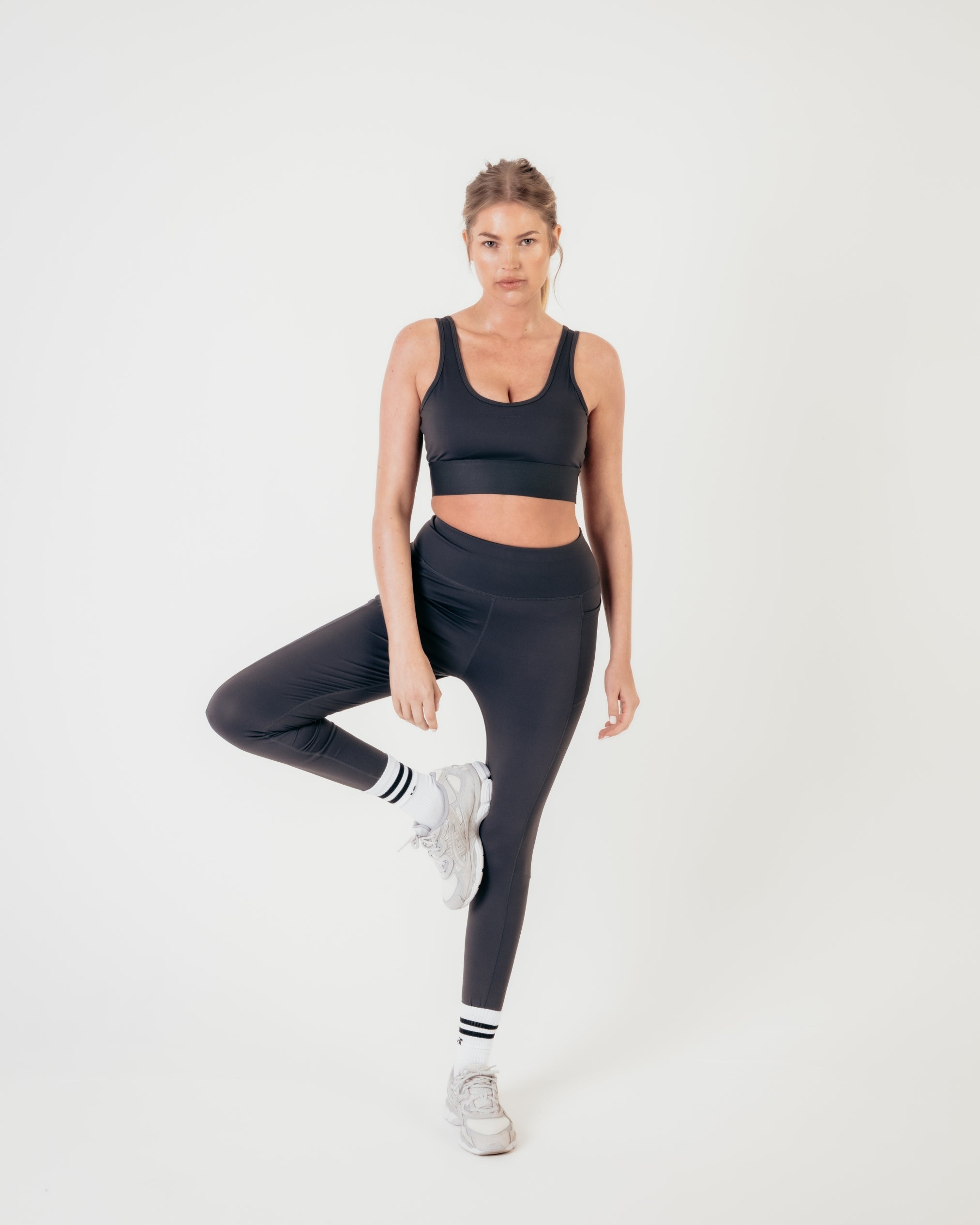 Power High Rise 7/8 Leggings - Washed Black