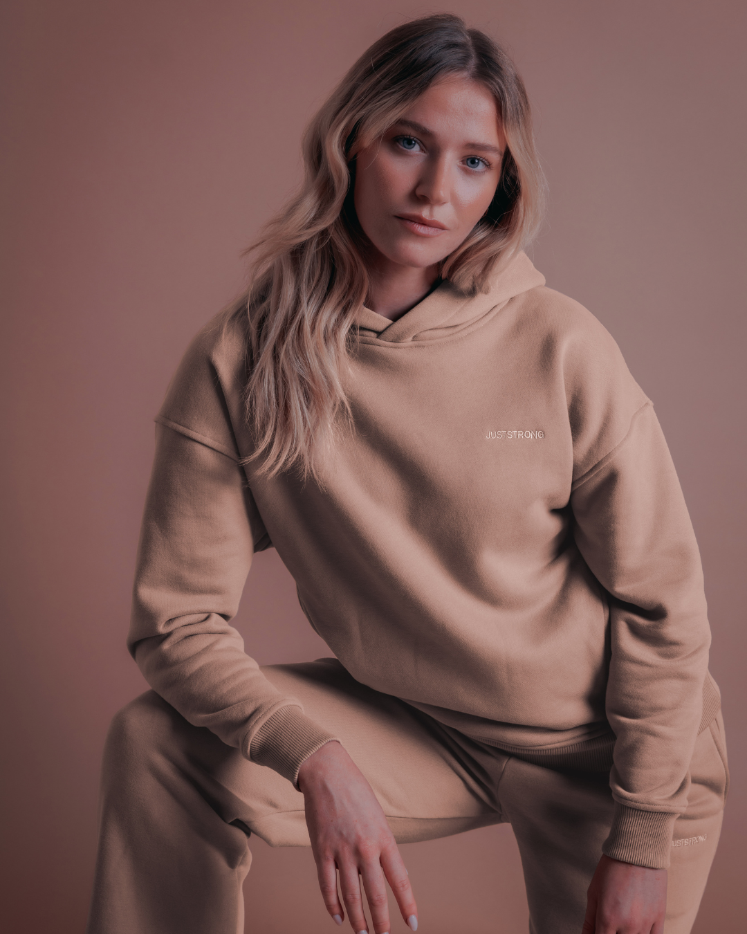 The Classic Hoodie - Sand