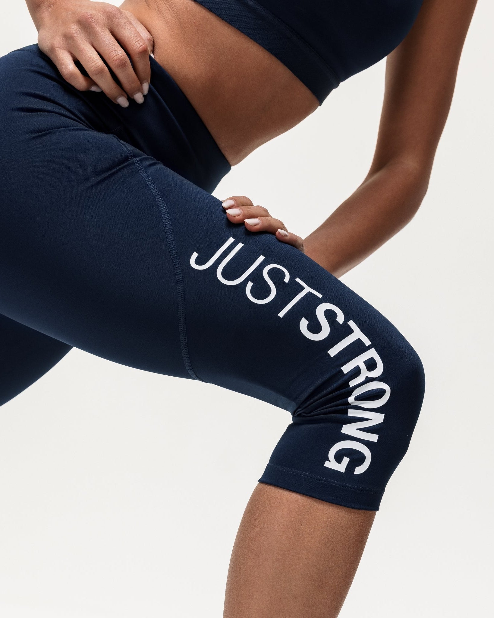 Motion Capri Leggings - Navy