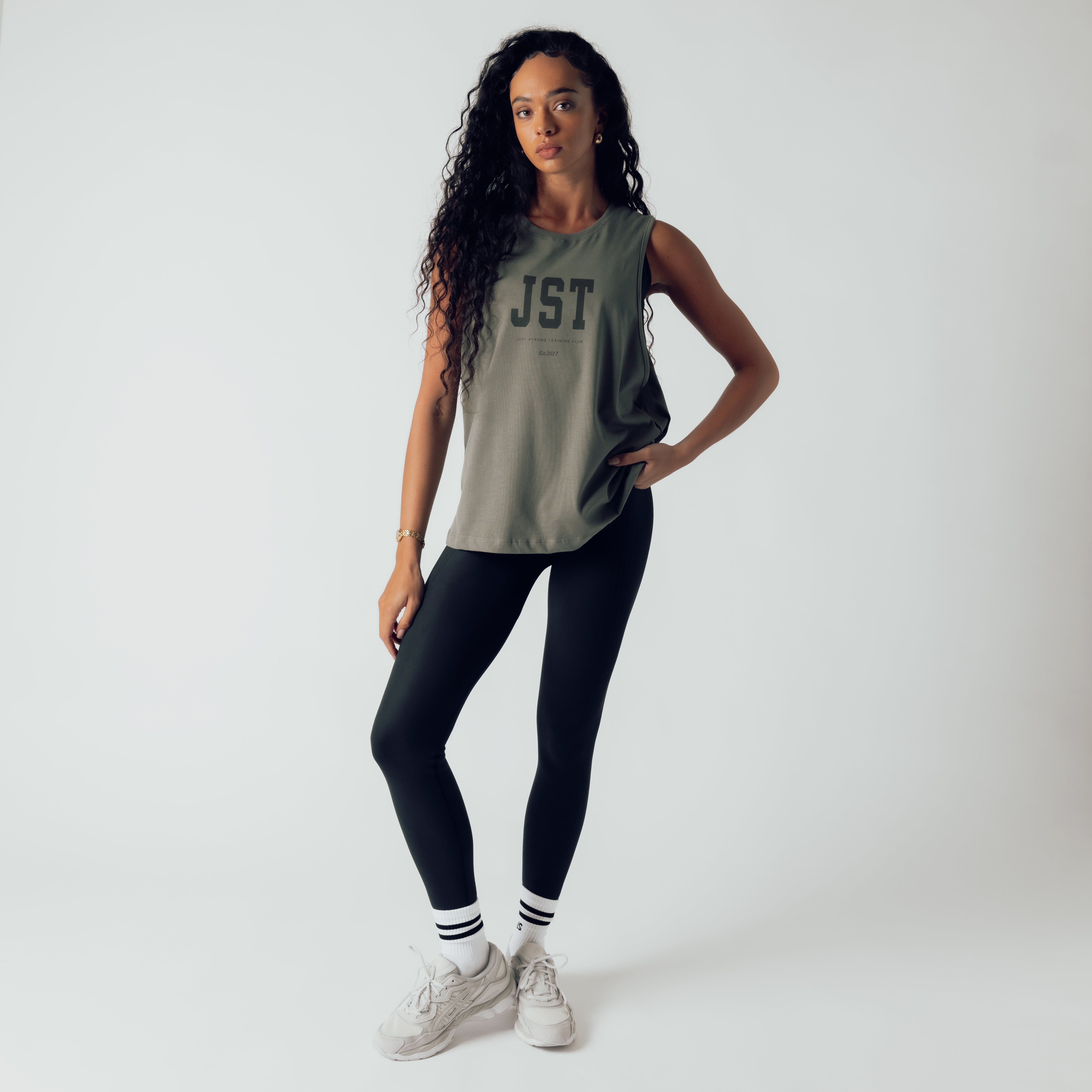 Training Club Drop Arm Tank - Washed Olive